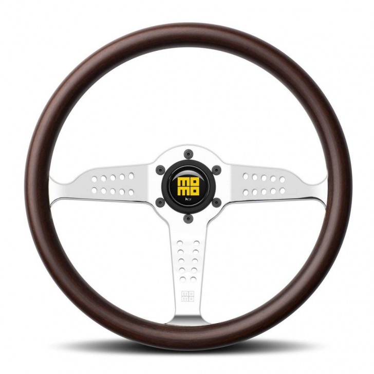 Спортивный руль MOMO SUPER GRAND PRIX